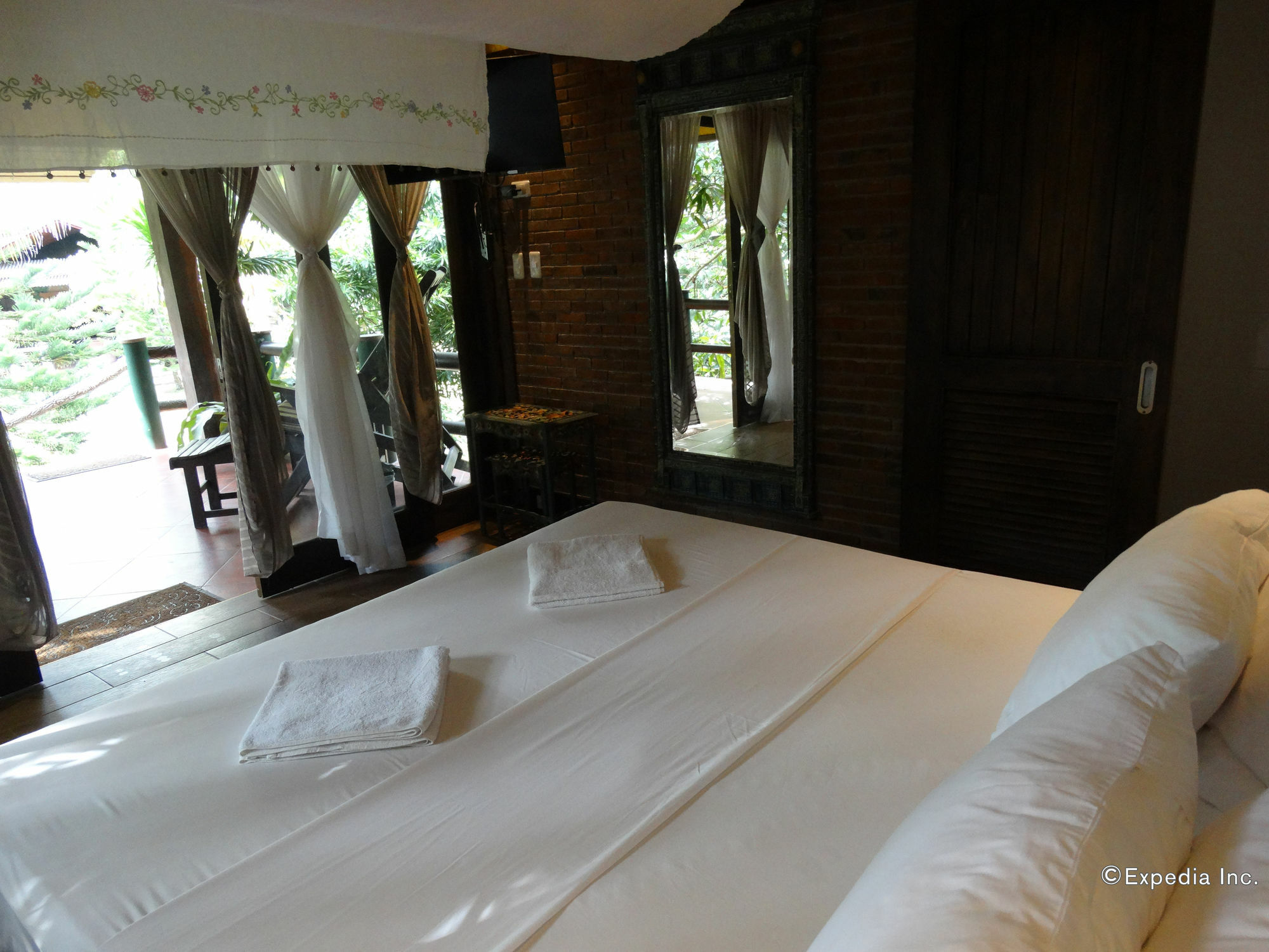 Chema's By The Sea Samal