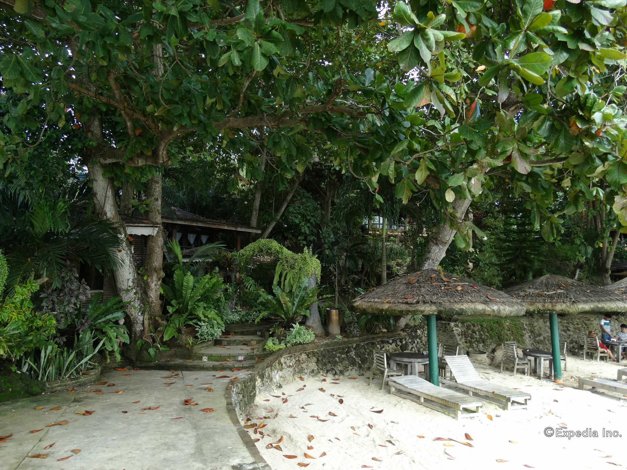 Chema's By The Sea 2* Samal