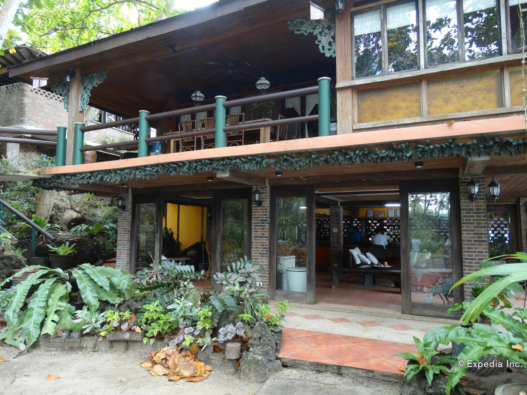 Chema's By The Sea Resort