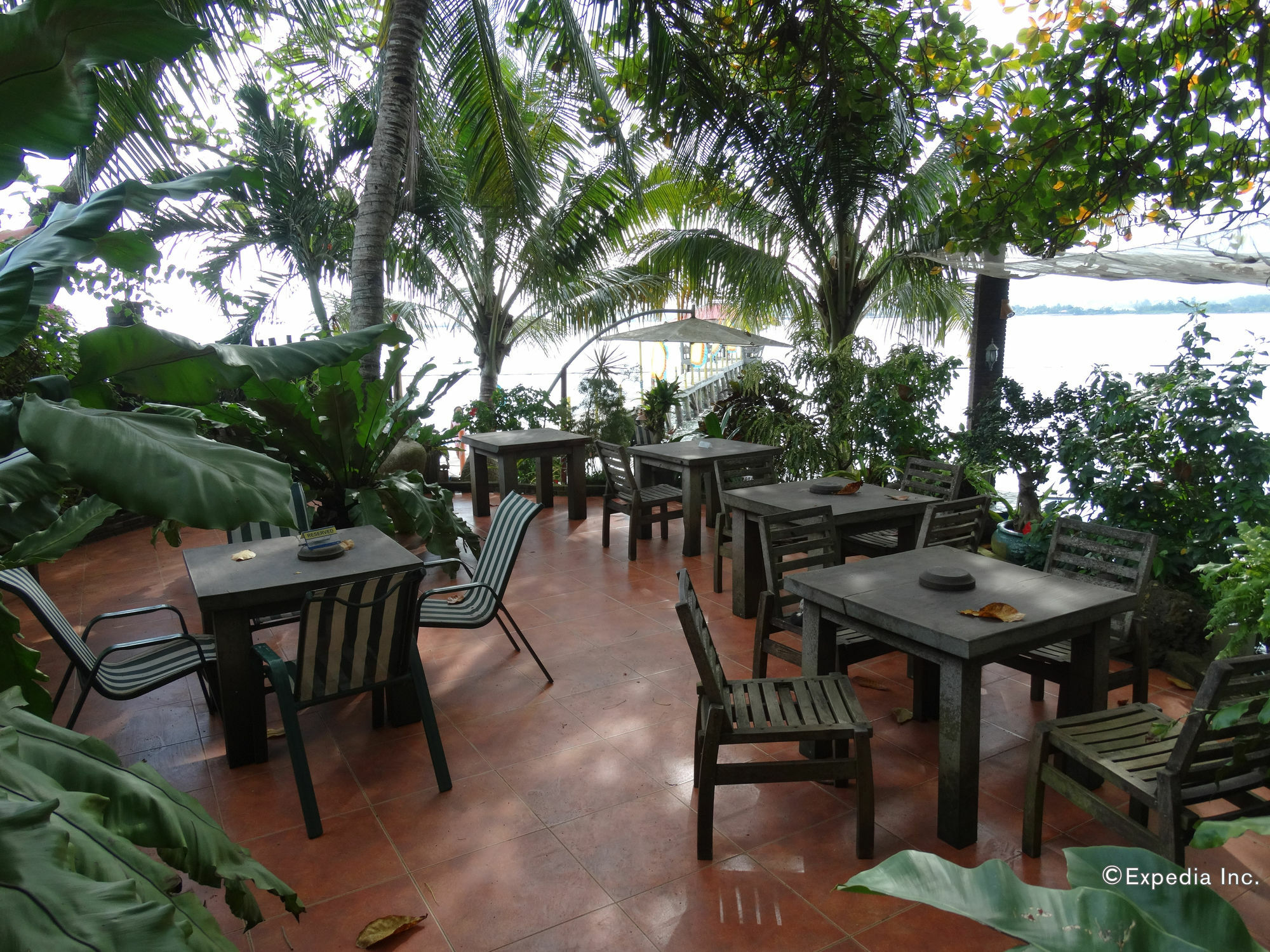 Chema's By The Sea Resort Samal